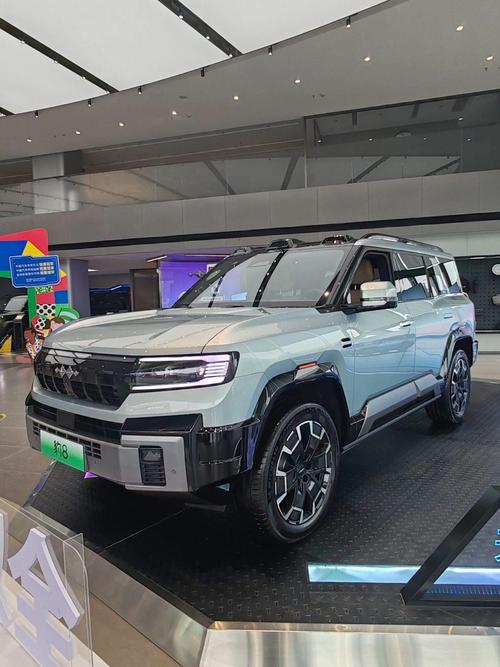 东莞石龙镇超辉远企业管理咨询比亚迪方程豹硬派越野的爆款，英菲尼迪35周年与你共成长